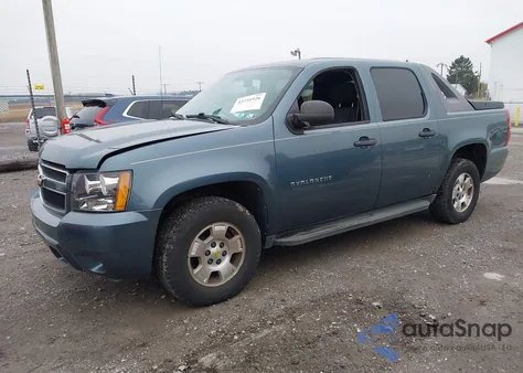 2010 Chevrolet Avalanche 1500 Ls z USA, uszkodzony, nr VIN 3GNVKEE04AG245040
